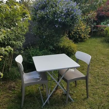 サン・テルブランPetit Logement Sur Jardinアパートメント エクステリア 写真