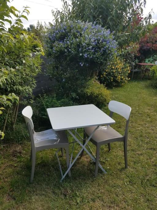 サン・テルブランPetit Logement Sur Jardinアパートメント エクステリア 写真
