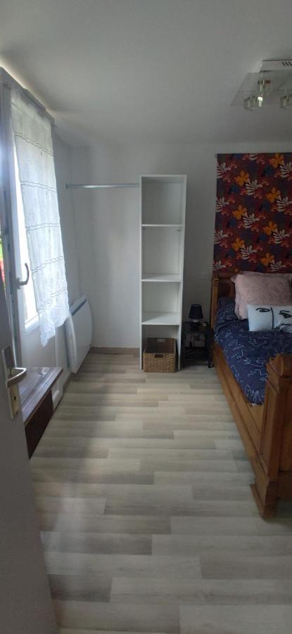サン・テルブランPetit Logement Sur Jardinアパートメント エクステリア 写真